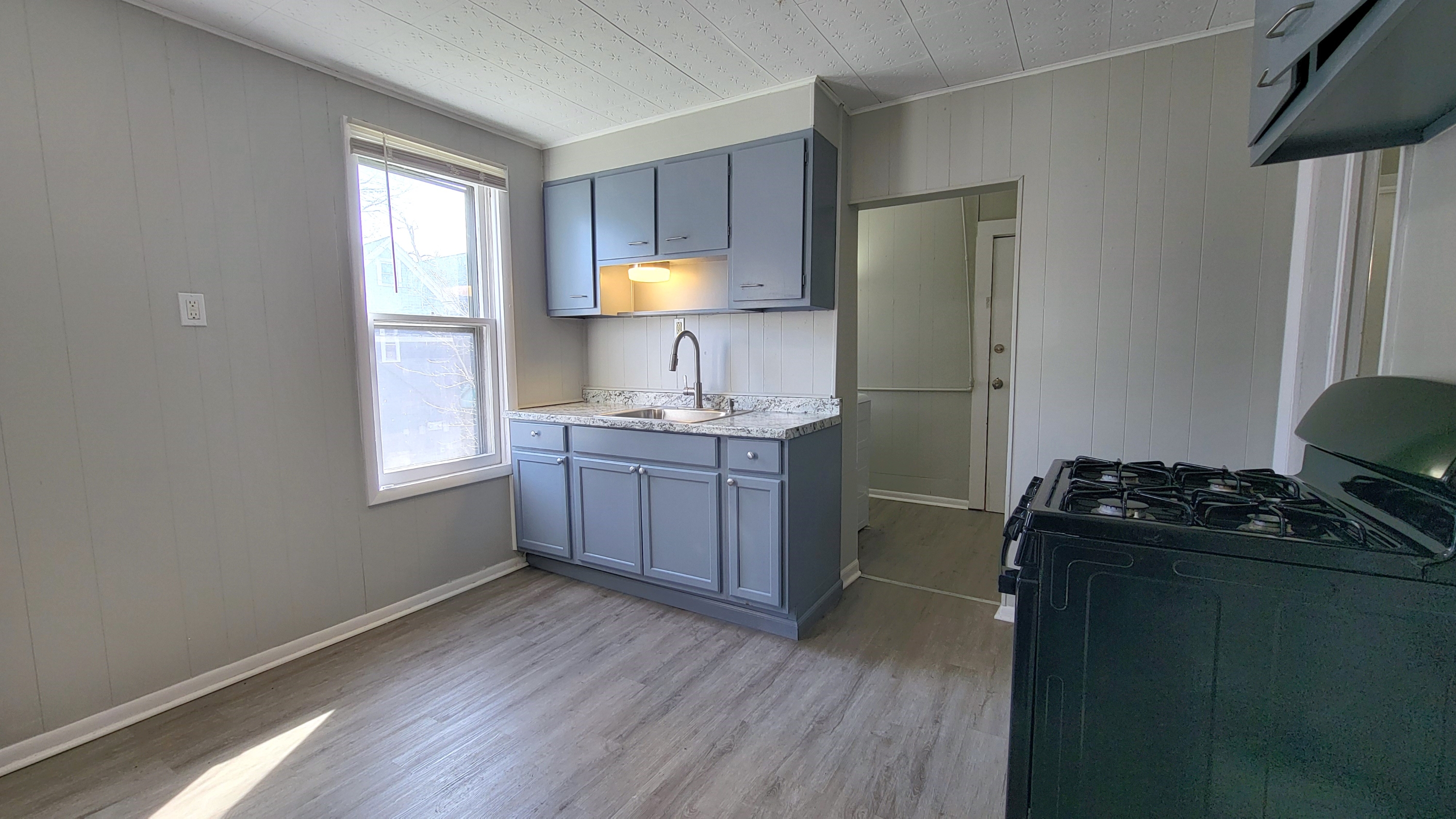 334 Parkdale Avenue - 336 (Upper)